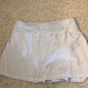 Lululemon size 4 white tennis skirt